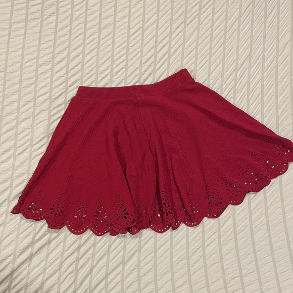 Chic Red Eyelet Women's Skater Skirt - Picture 1 of 3